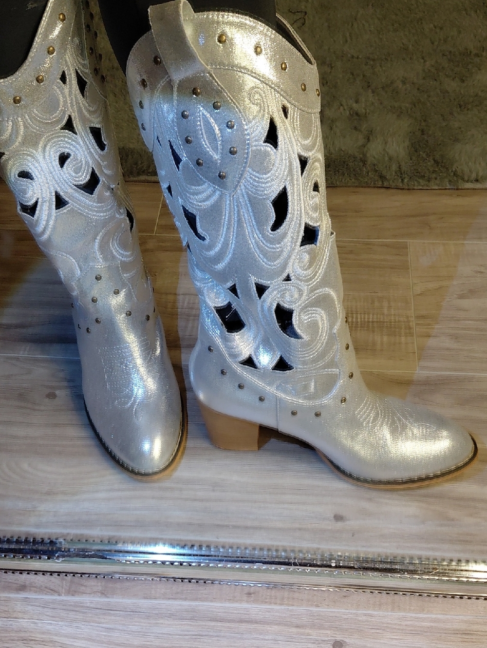 Metallic Silver Cutout Western Boots - Women's Stylish Cowboy Boots - Picture 1 of 7